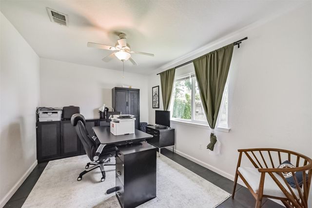 1749 Dolphin Drive, Seabrook, TX 77586