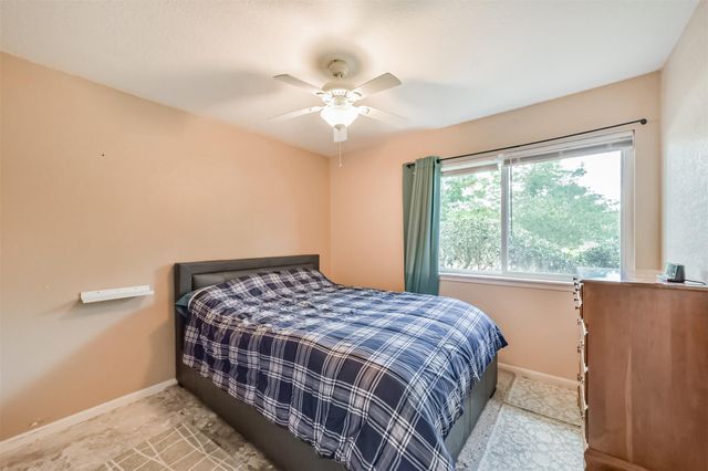 1749 Dolphin Drive, Seabrook, TX 77586