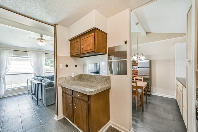 1749 Dolphin Drive, Seabrook, TX 77586