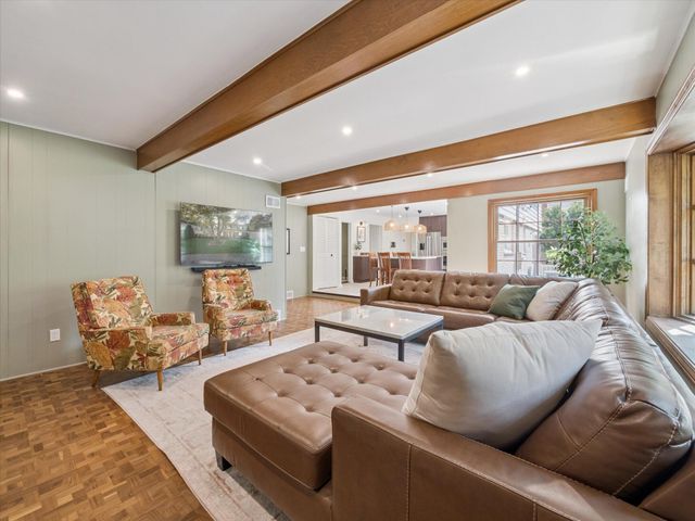 24157 Twin Valley Court, Farmington, MI 48336