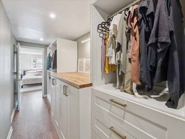 24157 Twin Valley Court, Farmington, MI 48336