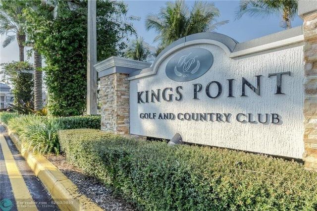 865 Flanders S, Delray Beach, FL 33484