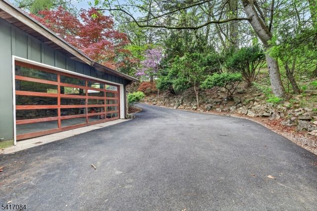 39 Skyline Dr, Morris Twp., NJ 07960