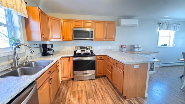 8 Cote Circle, Raymond, NH 03077