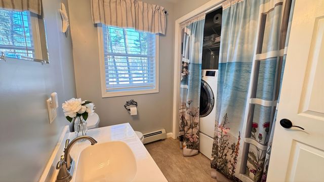 8 Cote Circle, Raymond, NH 03077