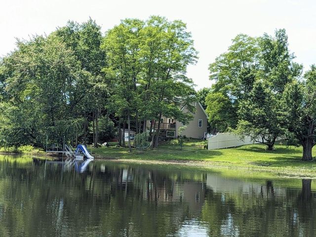 8 Cote Circle, Raymond, NH 03077