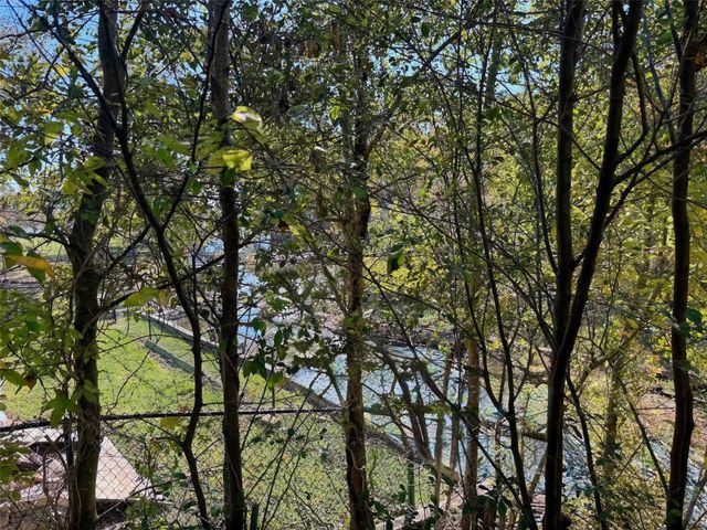 190 White Oak Circle, Point Blank, TX 77364