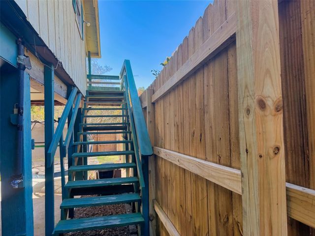 190 White Oak Circle, Point Blank, TX 77364