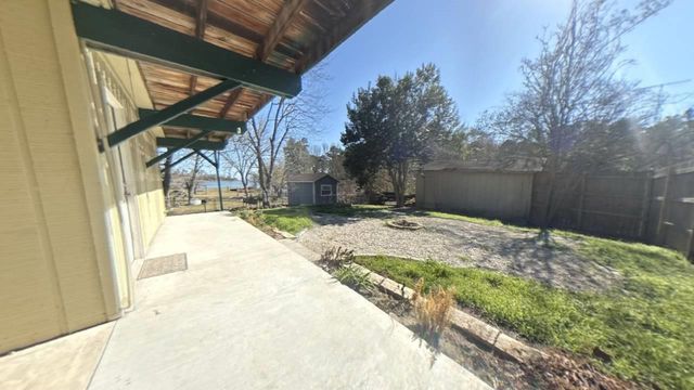 190 White Oak Circle, Point Blank, TX 77364