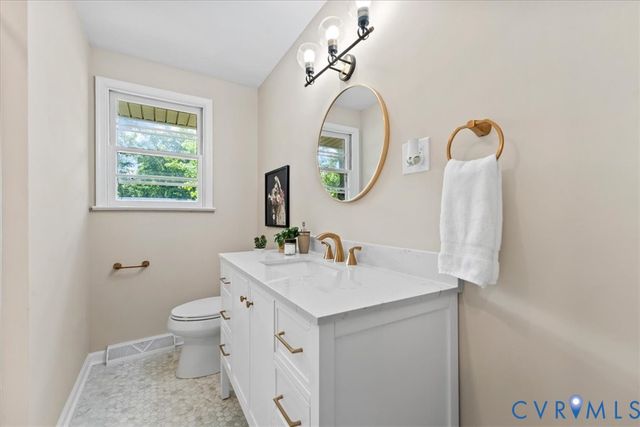 5309 Meadoway Rd, Chesterfield, VA 23234