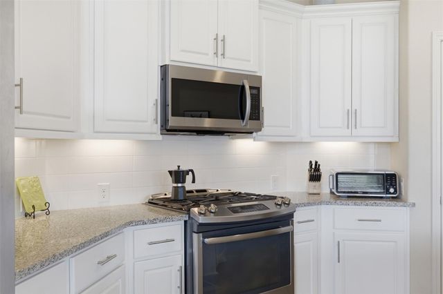 6025 Lake Teravista WAY, Georgetown, TX 78626