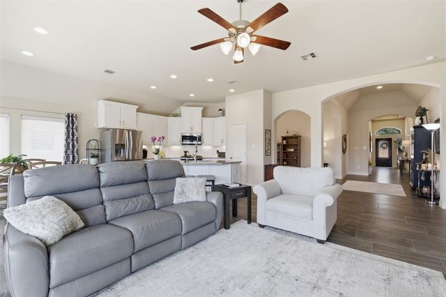 6025 Lake Teravista WAY, Georgetown, TX 78626