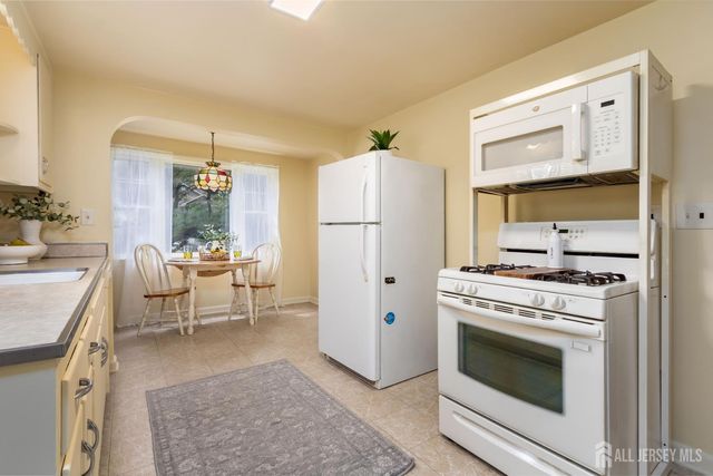 346 Walnut Street, Dunellen, NJ 08812