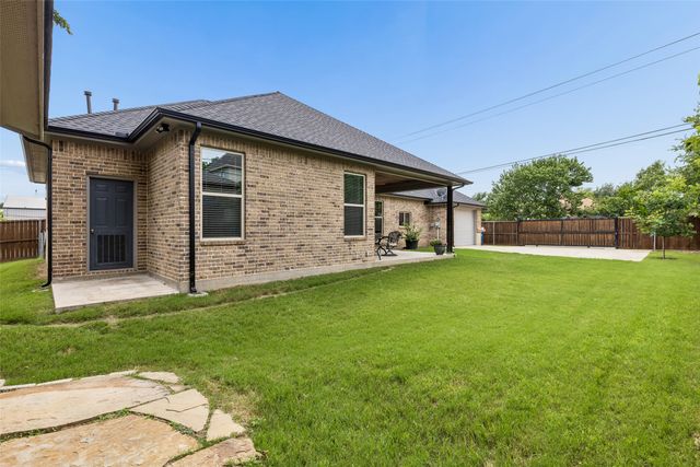 101 Sycamore Lane, Roanoke, TX 76262