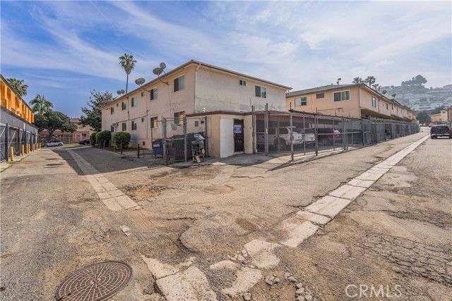 4017 Gelber Place, Los Angeles, CA 90008