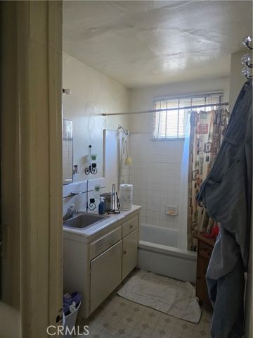 4017 Gelber Place, Los Angeles, CA 90008