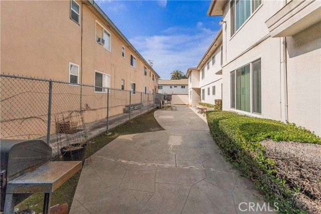 4017 Gelber Place, Los Angeles, CA 90008