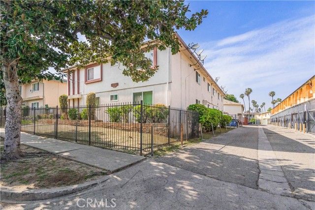 4017 Gelber Place, Los Angeles, CA 90008