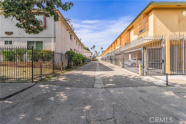 4017 Gelber Place, Los Angeles, CA 90008