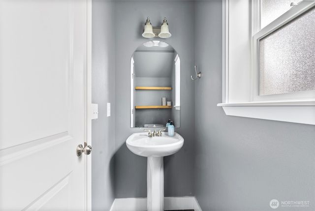 11607 9th Drive SE, Everett, WA 98208