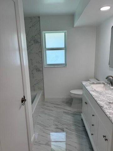 10736 Locust Street, Palm Beach Gardens, FL 33418