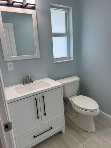 10736 Locust Street, Palm Beach Gardens, FL 33418
