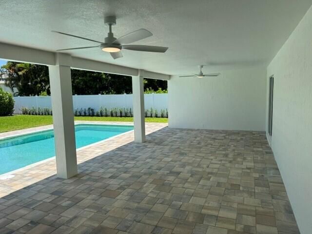 10736 Locust Street, Palm Beach Gardens, FL 33418