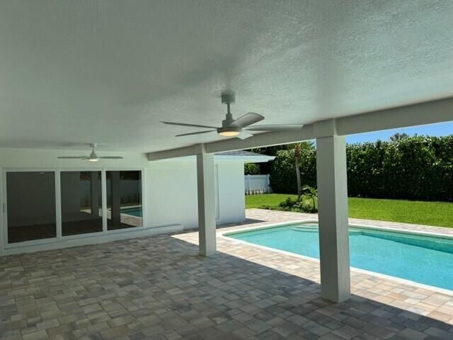 10736 Locust Street, Palm Beach Gardens, FL 33418