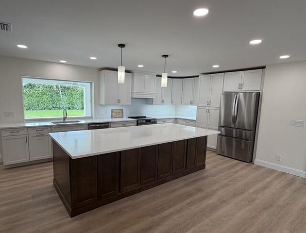 10736 Locust Street, Palm Beach Gardens, FL 33418