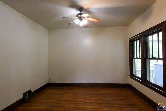 312 E 8th Ave, Emporia, KS 66801