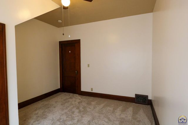 312 E 8th Ave, Emporia, KS 66801