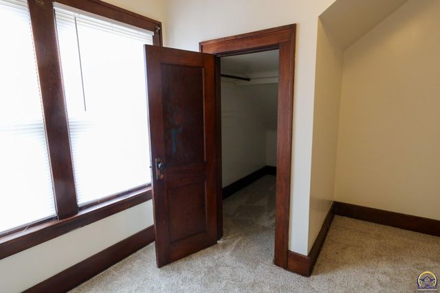 312 E 8th Ave, Emporia, KS 66801