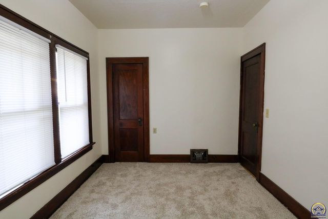 312 E 8th Ave, Emporia, KS 66801