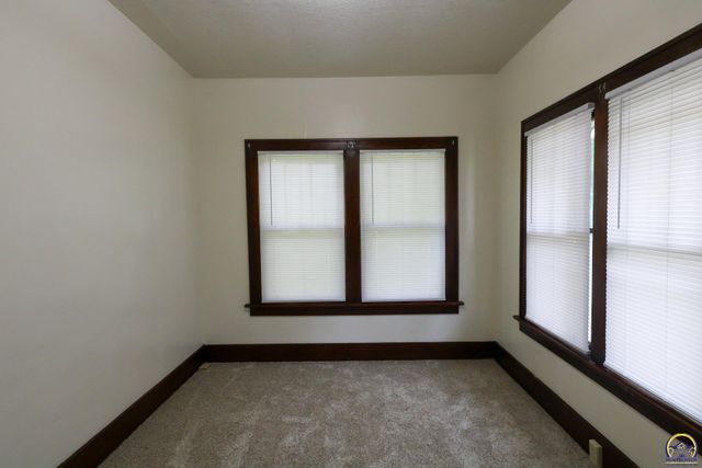 312 E 8th Ave, Emporia, KS 66801