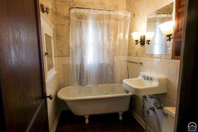 312 E 8th Ave, Emporia, KS 66801