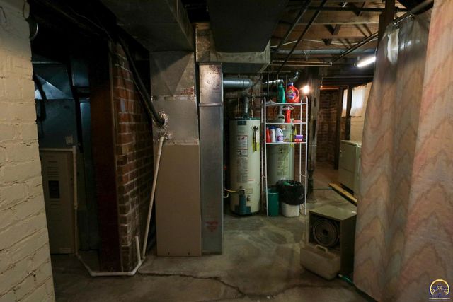 312 E 8th Ave, Emporia, KS 66801