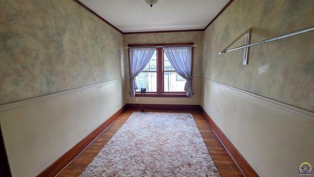 312 E 8th Ave, Emporia, KS 66801