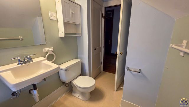 312 E 8th Ave, Emporia, KS 66801