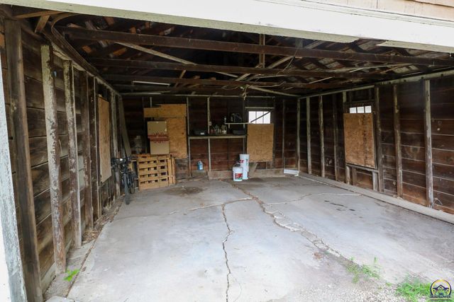 312 E 8th Ave, Emporia, KS 66801