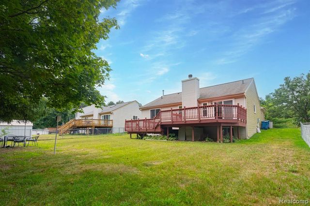 15177 Seeley Drive, Holly, MI 48442