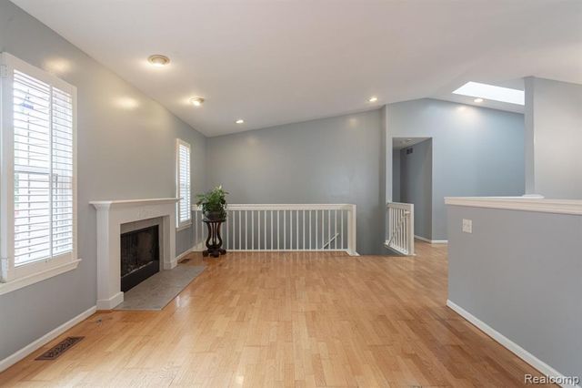 15177 Seeley Drive, Holly, MI 48442