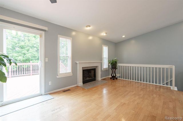 15177 Seeley Drive, Holly, MI 48442
