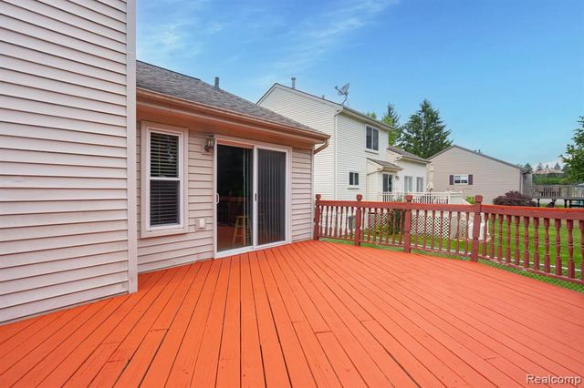 15177 Seeley Drive, Holly, MI 48442