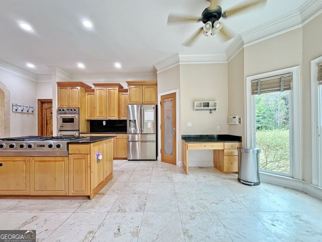 6709 Wooded Cove Court, Flowery Branch, GA 30542