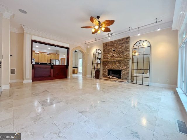 6709 Wooded Cove Court, Flowery Branch, GA 30542