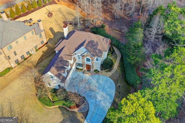 6709 Wooded Cove Court, Flowery Branch, GA 30542