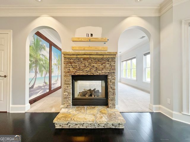 6709 Wooded Cove Court, Flowery Branch, GA 30542