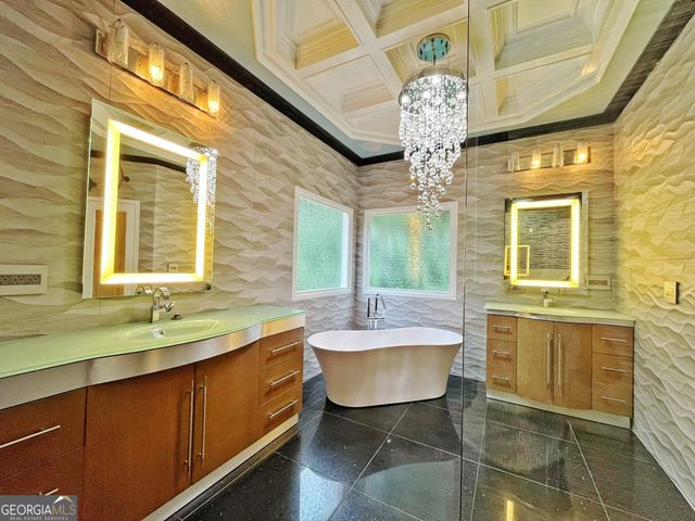 6709 Wooded Cove Court, Flowery Branch, GA 30542