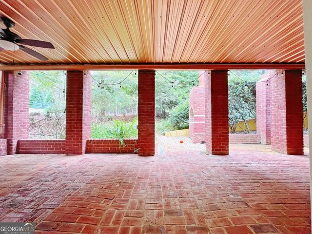 6709 Wooded Cove Court, Flowery Branch, GA 30542