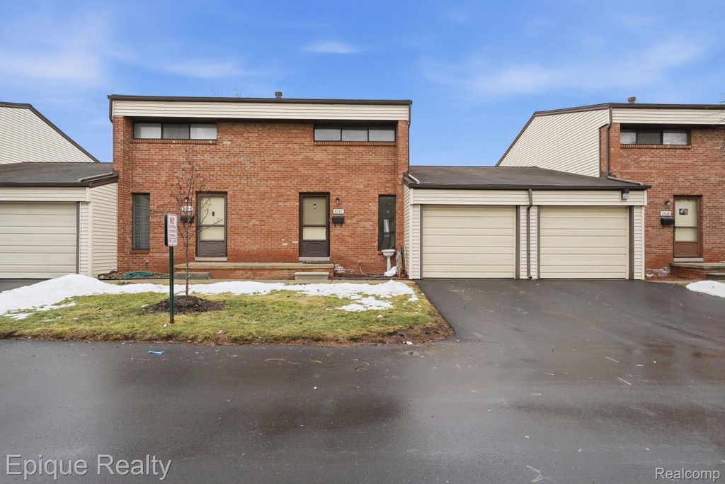 2052 Roman Court, Warren, MI 48092
